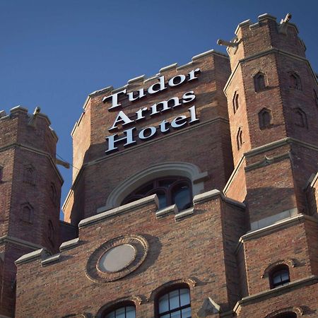 The Tudor Arms Hotel Cleveland - A Doubletree By Hilton Exterior photo