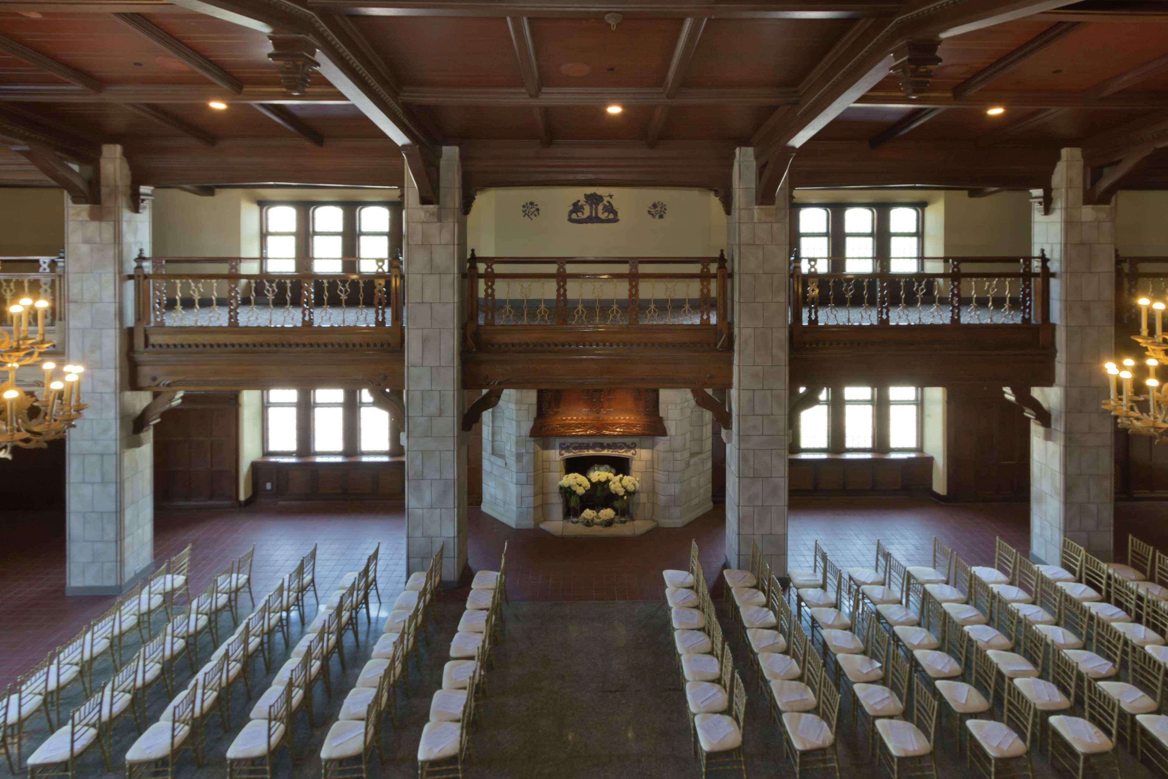 The Tudor Arms Hotel Cleveland - A Doubletree By Hilton Exterior photo