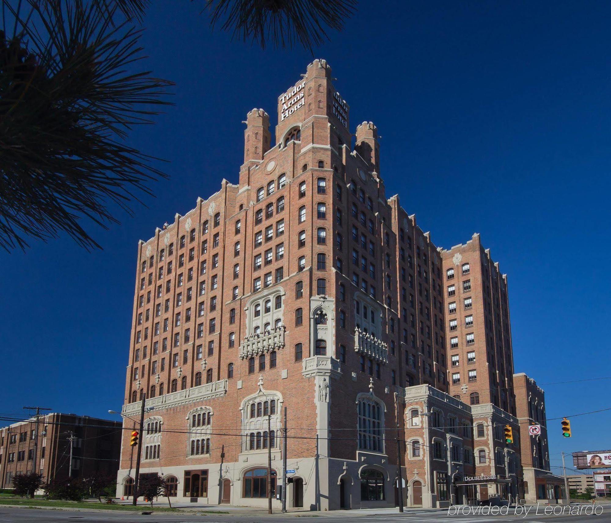 The Tudor Arms Hotel Cleveland - A Doubletree By Hilton Exterior photo