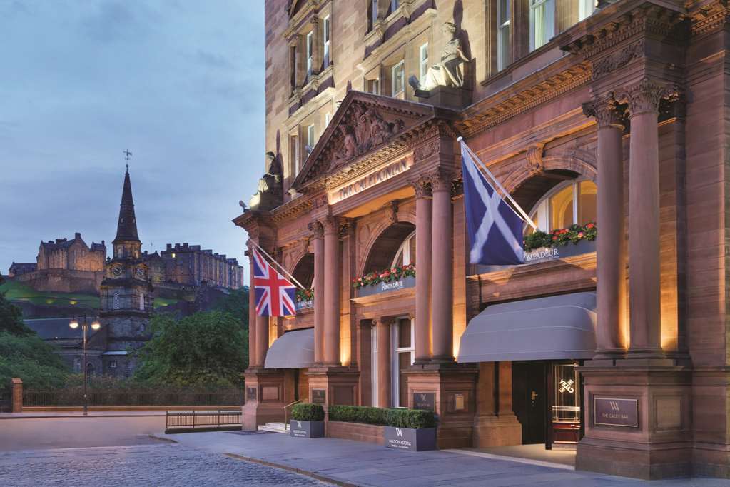 The Tudor Arms Hotel Cleveland - A Doubletree By Hilton Exterior photo